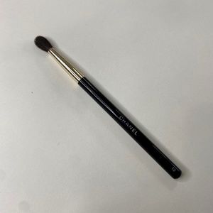 Chanel #12 Contour Shadow Brush
